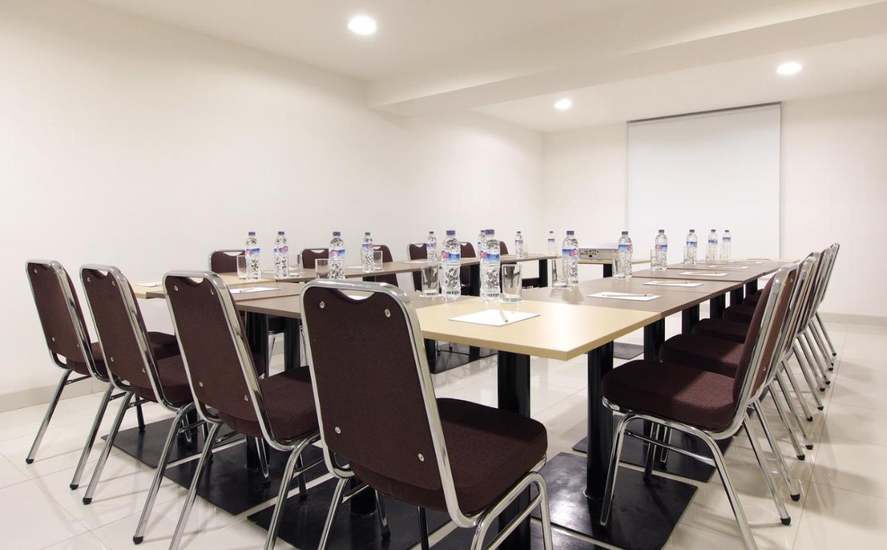 Amaris Hotel Mangga Besar Джакарта Екстер'єр фото